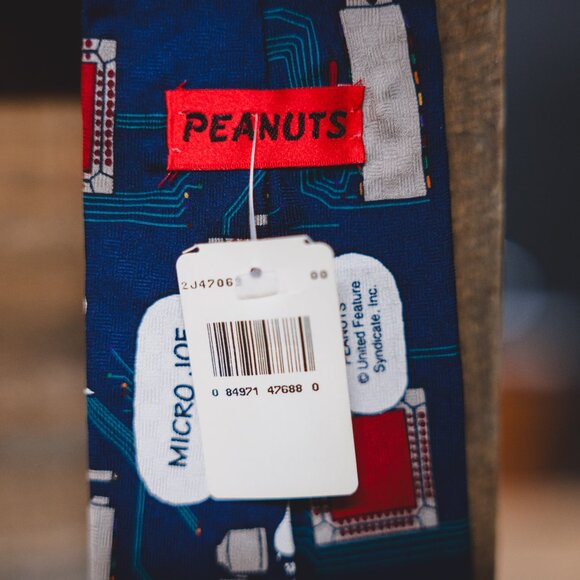 💻🐶 Vintage Peanuts “Micro Joe” Snoopy Computer Men’s Tie 💻🐶 - Picture 2 of 6